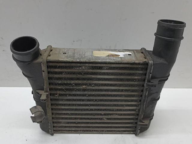 Chłodnica intercoolera 8E0145805F VAG