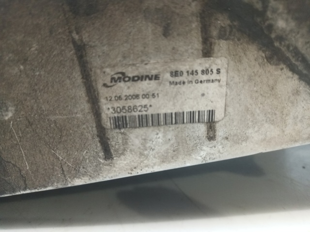 Chłodnica intercoolera 8E0145805S VAG