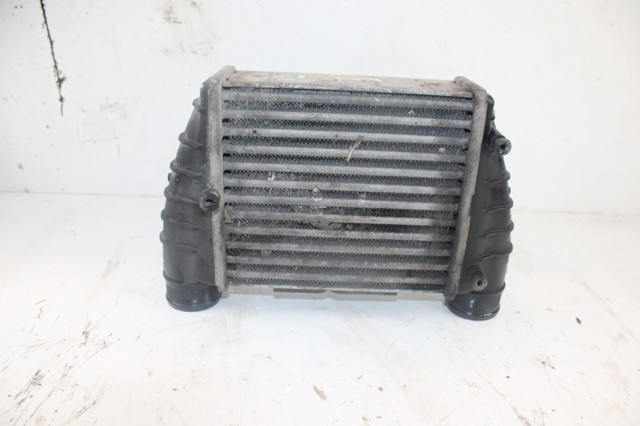 Chłodnica intercoolera 8E0145806M VAG