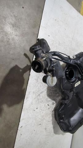 Zbiornik paliwa Audi A4 8EC