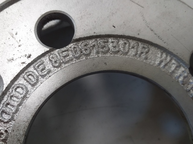 Tarcza hamulcowa przednia 8E0615301R VAG