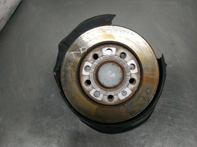 Tarcza hamulcowa tylna 8E0615601Q VAG