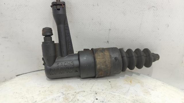 Cylinder roboczy sprzęgła 8E0721257A VAG