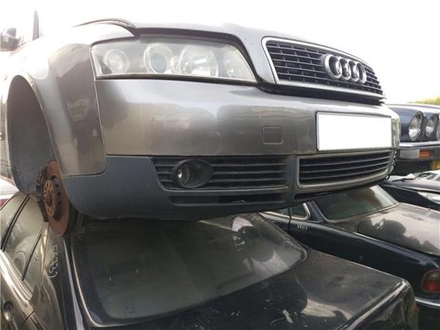 Zderzak przedni Audi A4 8E2