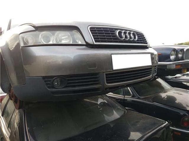 Zderzak przedni Audi A4 8E2