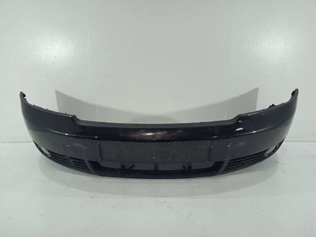 Zderzak przedni Audi A4 8E2
