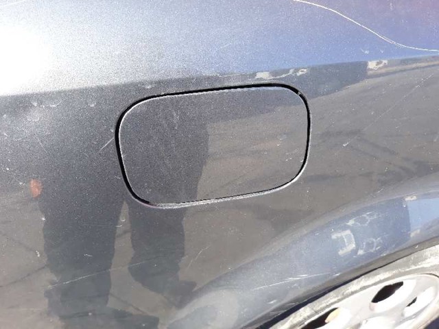 Klapka wlewu paliwa Audi A4 8E2