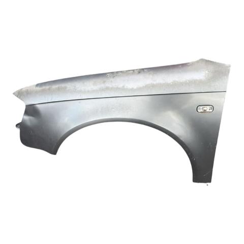 Błotnik przedni lewy 8E0821105F VAG