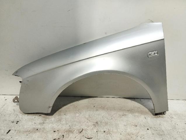 Błotnik przedni lewy 8E0821105F VAG