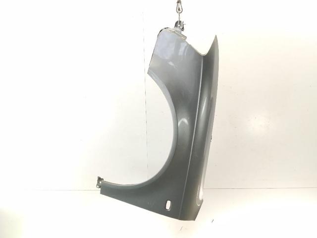 Błotnik przedni lewy 8E0821105F VAG