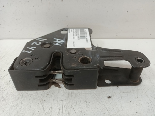 Zamek maski 8E0823509C VAG