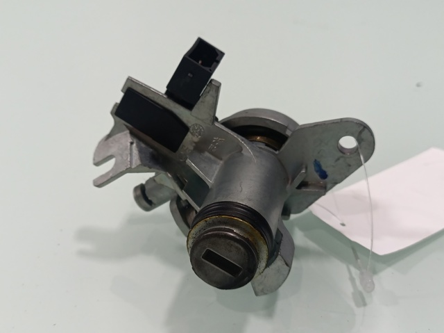 8E0827573 VAG