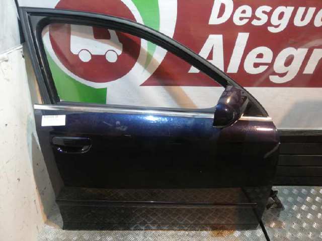 Drzwi przednie prawe 8E0831052 VAG