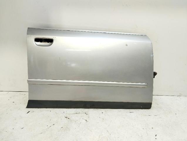 Drzwi przednie prawe 8E0831052 VAG