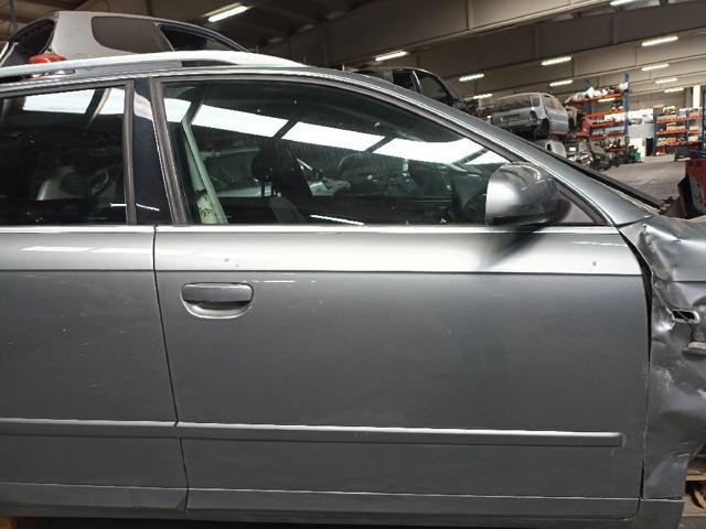 Drzwi przednie prawe 8E0831052J VAG