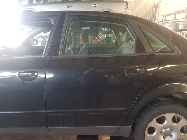 Drzwi tylne lewe 8E0833051 VAG