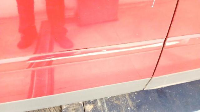 Drzwi tylne prawe 8E0833052 VAG
