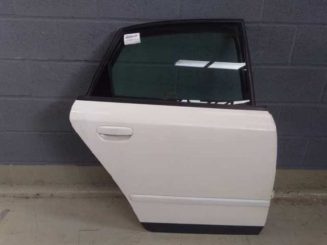 Drzwi tylne prawe 8E0833052 VAG