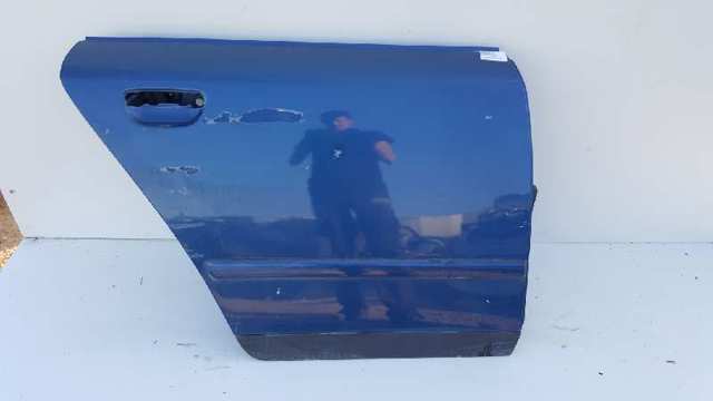 Drzwi tylne prawe 8E0833052 VAG