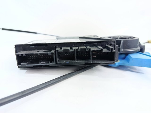 Mechanizm podnoszenia szyby drzwi przednich lewych 8E0837461B VAG