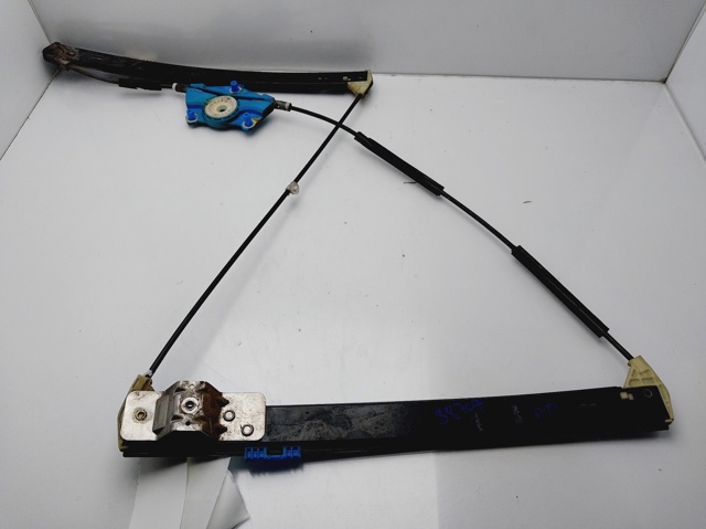 Mechanizm podnoszenia szyby drzwi przednich prawych 8E0837462C VAG