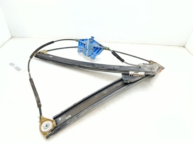 Mechanizm podnoszenia szyby drzwi przednich prawych 8E0837462C VAG