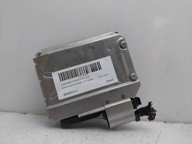 Sterownik silnika 8E0907411 VAG