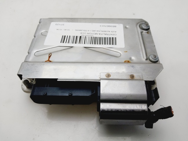 Sterownik silnika 8E0907411 VAG