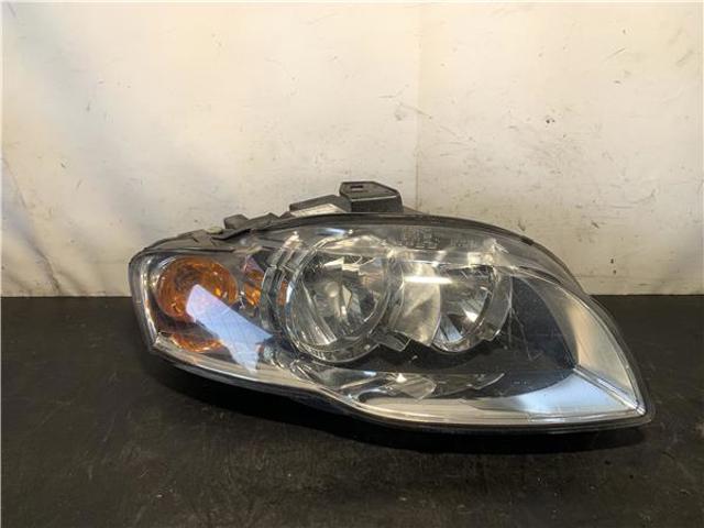 Reflektor prawy 8E0941004AJ VAG