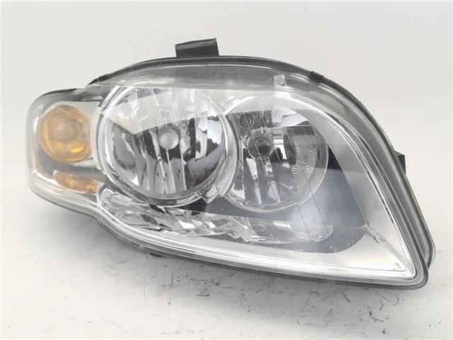 Reflektor prawy 8E0941004AJ VAG