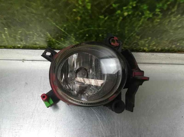 Lampa przeciwmgielna prawa 8E0941700C VAG