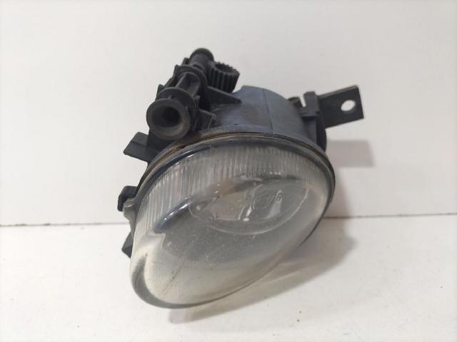 Lampa przeciwmgielna prawa 8E0941700C VAG