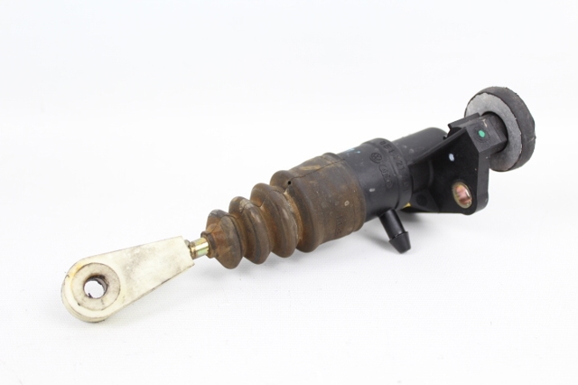 Cylinder sprzęgła główny 8E1721401 VAG