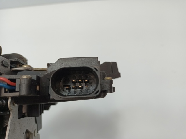 8E2837015C VAG