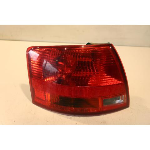 Lampa zespolona tylna lewa zewnętrzna 8E9945095C VAG
