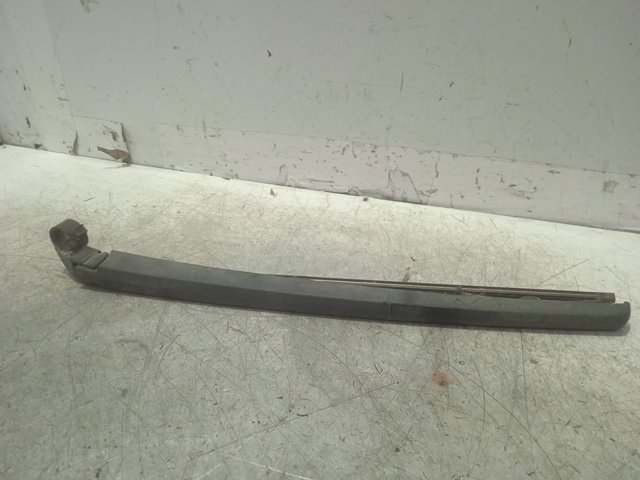 Silniczek wycieraczki tylnej szyby 8E9955711B VAG