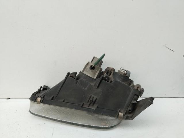 Reflektor prawy Mazda 323 BA