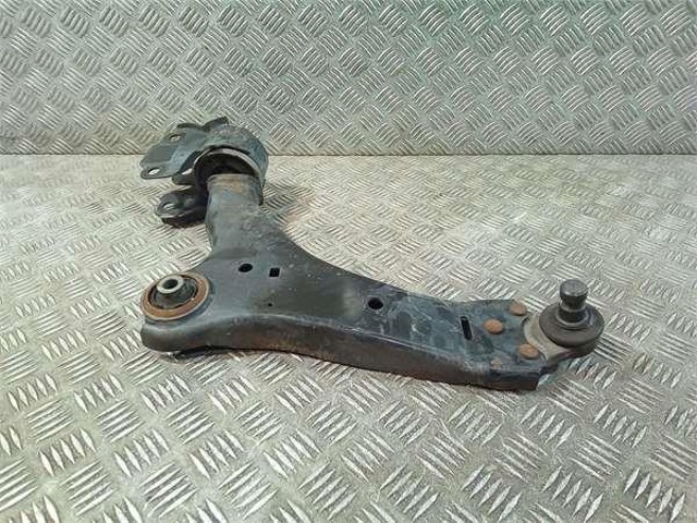Wahacz zawieszenia przedniego dolny lewy 8G9N3A053A VOLVO