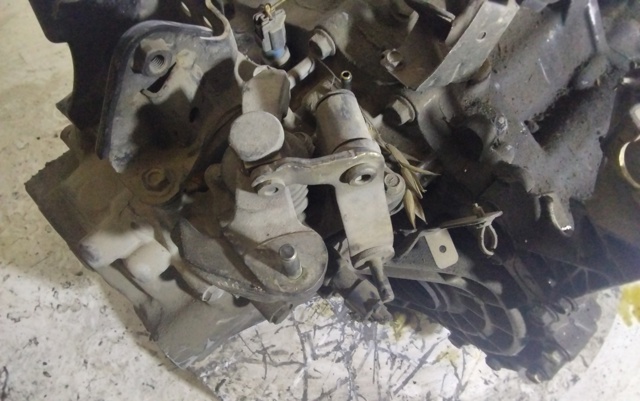 Mechaniczna skrzynia biegów w komplecie 8H5 NISSAN