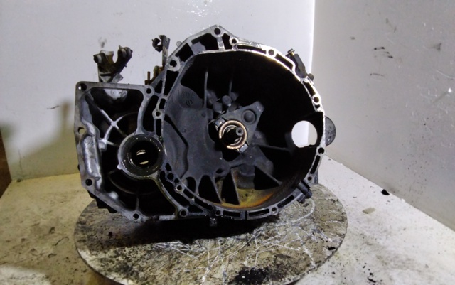 Mechaniczna skrzynia biegów w komplecie 8H5 NISSAN