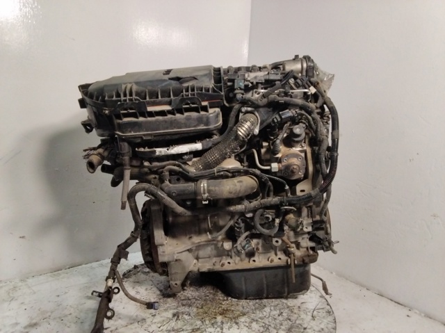 Silnik w komplecie 8HR PEUGEOT