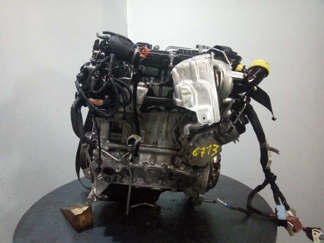 Silnik w komplecie 8HR PEUGEOT