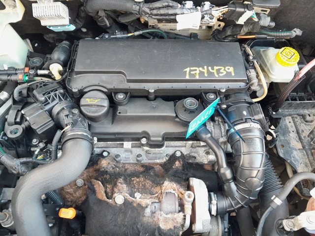 Silnik w komplecie 8HS PEUGEOT