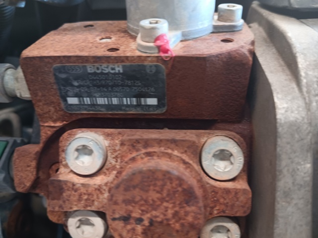 Silnik w komplecie 8HZ PEUGEOT