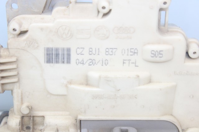 Zamek drzwi przednich lewych 8J1837015A VAG