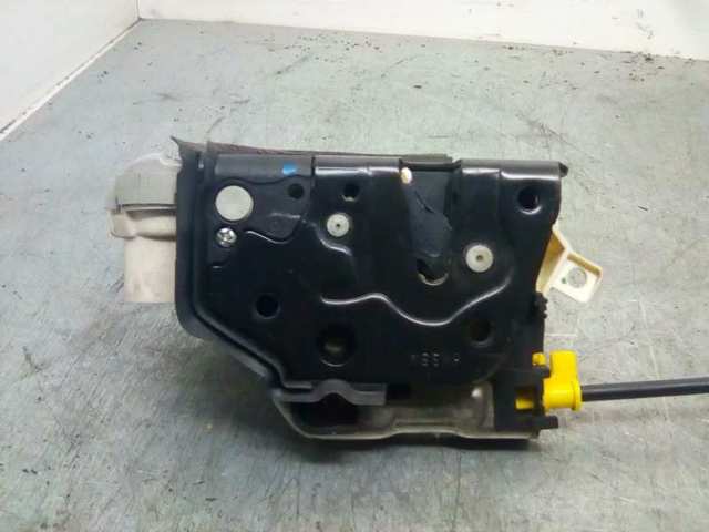 Zamek drzwi przednich lewych 8J1837015C VAG