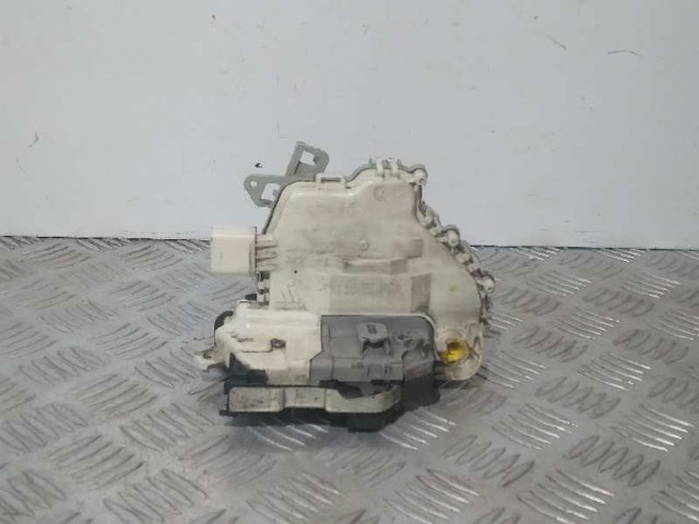 Zamek drzwi przednich lewych 8J1837015C VAG