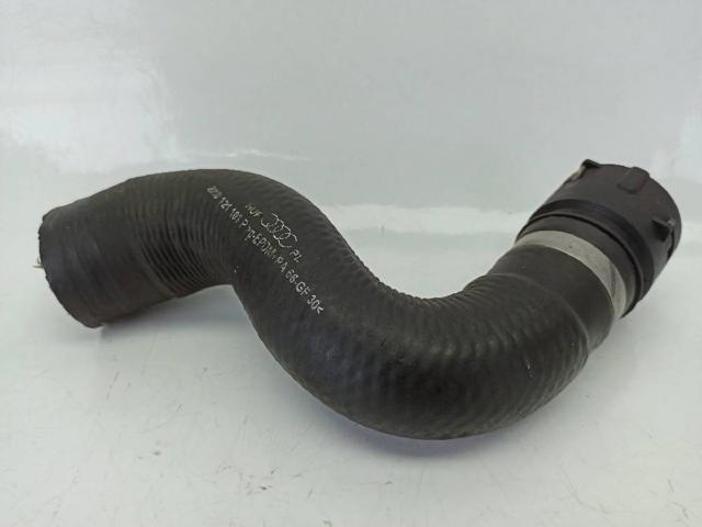 Przewód (króciec) chłodnicy górny Audi A4 8K2