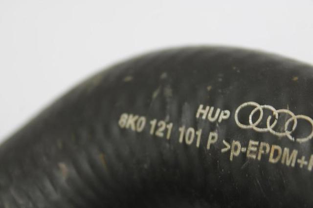 Przewód (króciec) chłodnicy górny Audi A4 8K2