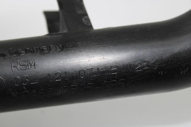 Przewód (króciec) chłodnicy górny Audi A4 8K2